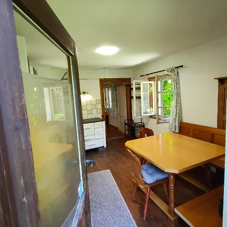 Gemuetliche Ferienwohnung Mit Kamin Und Garten Гармиш-Партенкирхен Экстерьер фото