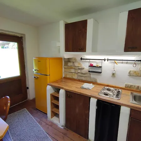 Gemuetliche Ferienwohnung Mit Kamin Und Garten Гармиш-Партенкирхен Экстерьер фото
