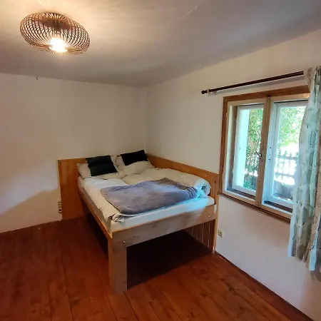 Gemuetliche Ferienwohnung Mit Kamin Und Garten Гармиш-Партенкирхен Экстерьер фото