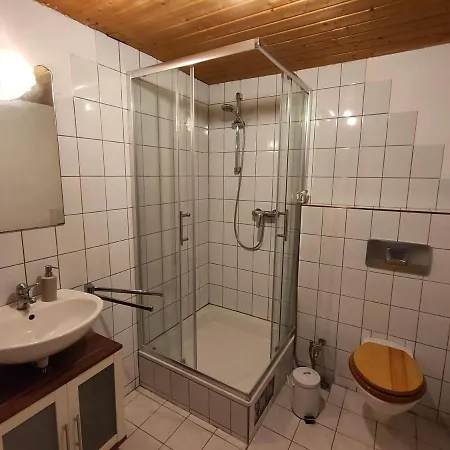 Gemuetliche Ferienwohnung Mit Kamin Und Garten Гармиш-Партенкирхен Экстерьер фото